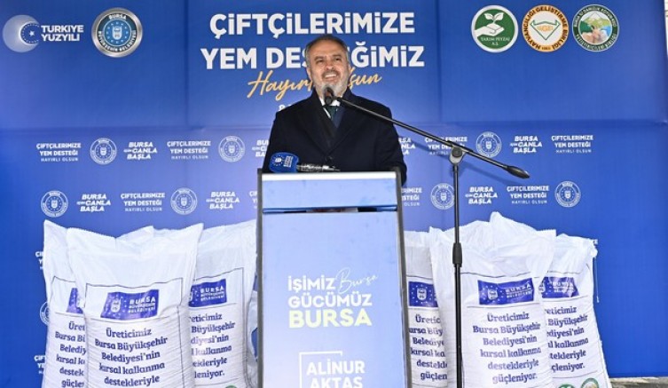 Büyükşehir’den besiciye yem desteği