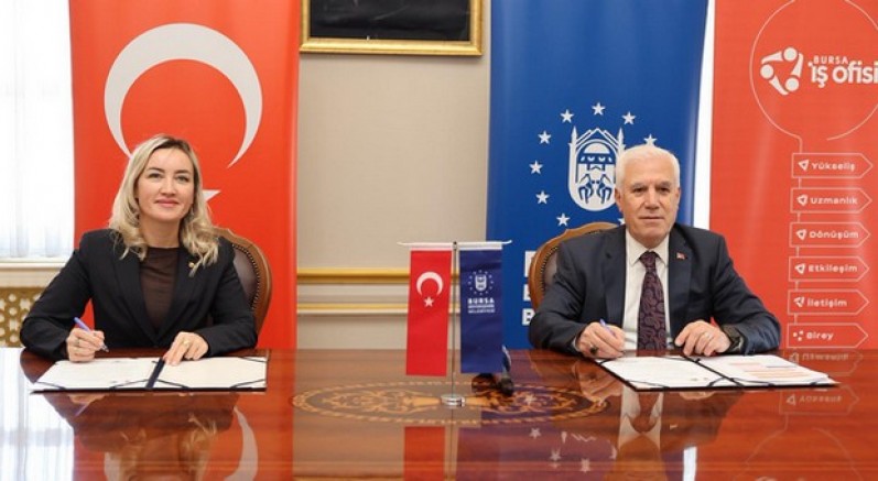 Büyükşehir'den 'Sanayide Kadın Eli Projesi'ne destek