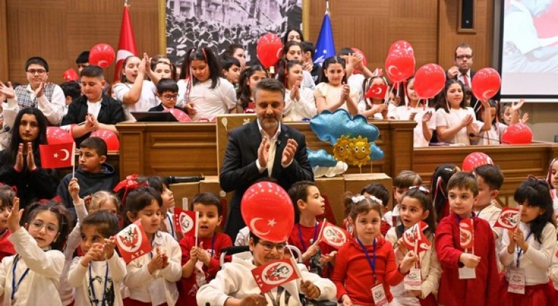 Büyükşehir Meclisi’nde söz çocukların oldu