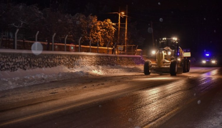 Büyükşehir sahada, ulaşım yolunda