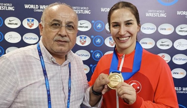 Çavuşoğlu dünya şampiyonu