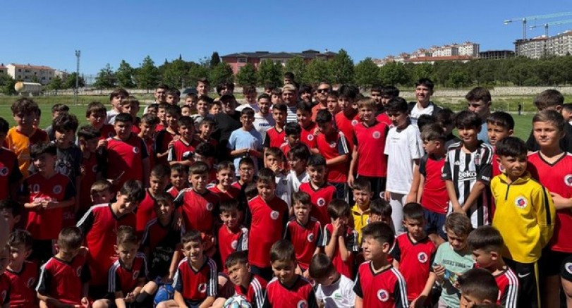 Cengiz Ünder, genç sporcularla buluştu
