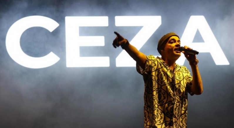 Ceza, Kocaeli'de on binleri coşturdu