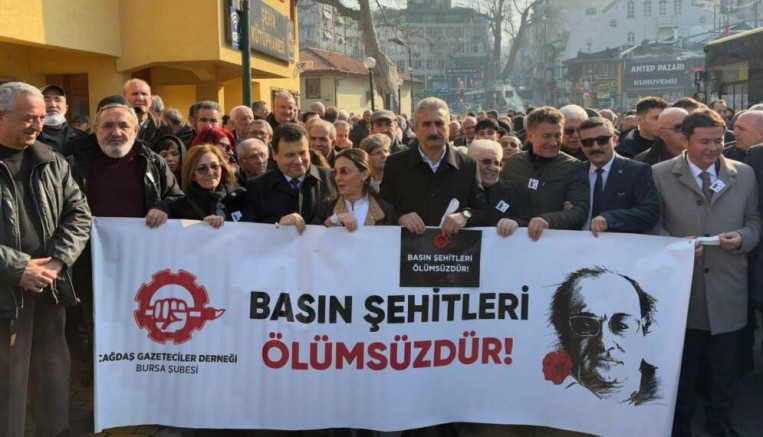 ÇGD Bursa Uğur Mumcu için yürüdü