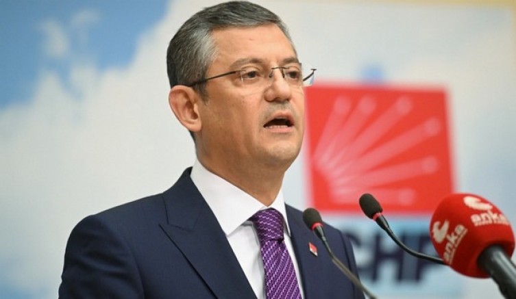 CHP'de yeni lider Özel