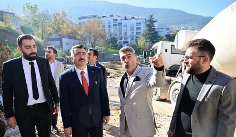 Çıkmaz sokaklar caddeye dönüşüyor