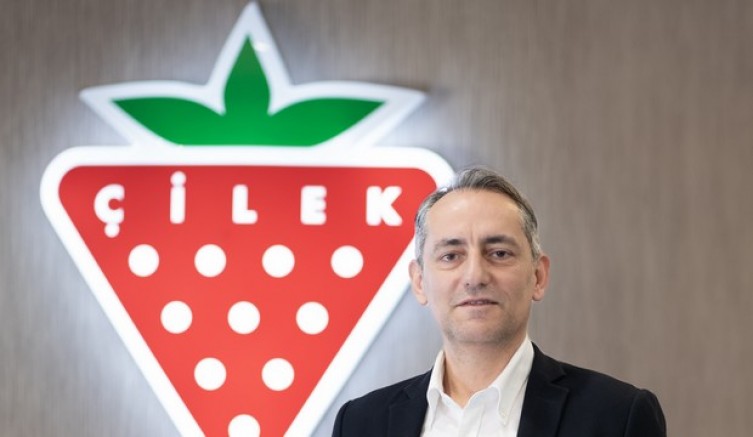 Çilek ihracat ekibini güçlendiriyor