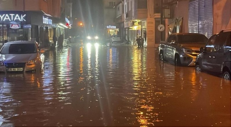 Çine'de yollar göle döndü