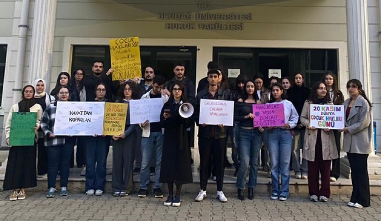Çocukların Hayatı Tartışmaya Kapalıdır