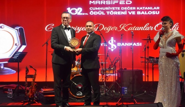 Cumhuriyet bir karakterdir