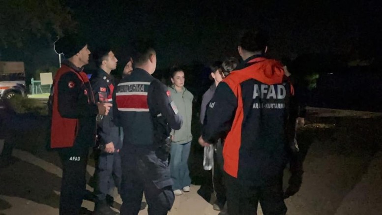 Dağlık alanda mahsur kalan çocuklar kurtarıldı