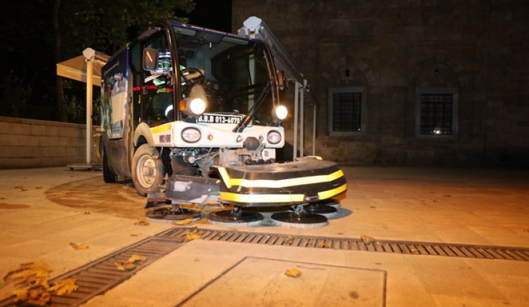 Daha temiz bir Bursa için gece mesaisi
