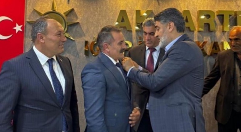 DEM Partili meclis üyesi AK Parti’ye katıldı