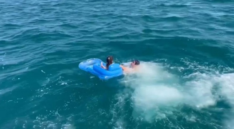 Deniz yatağıyla açığa sürüklenen çocuk kurtarıldı