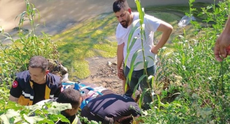 Dereye uçan motosikletin sürücüsü yaralandı