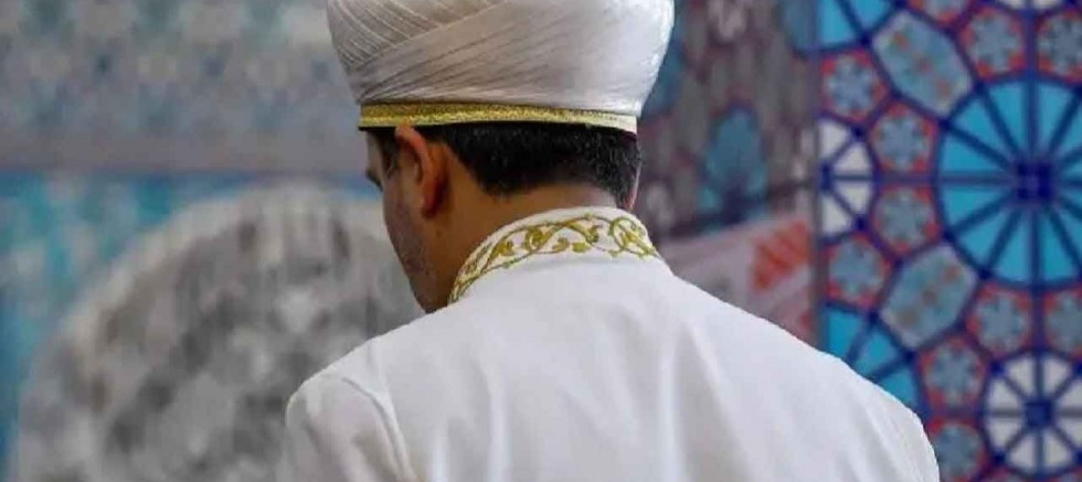 Diyanet’e 4 bin sözleşmeli imam hatip alınacak!