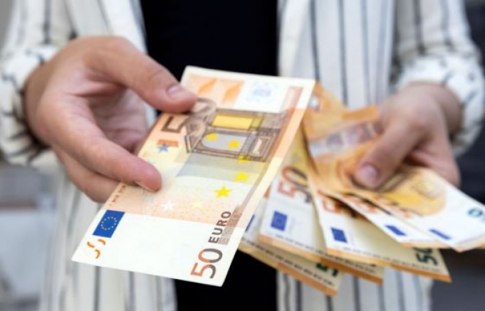 Dolar, euro, sterlin kaç TL?