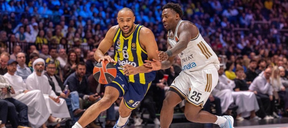 Dubai Basketbol: 92 - Fenerbahçe: 81