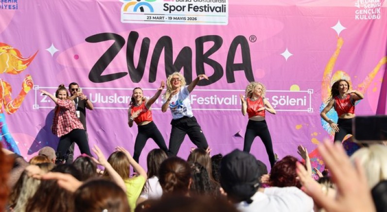 'Dünya Dans Günü'nü zumba yaparak kutladılar
