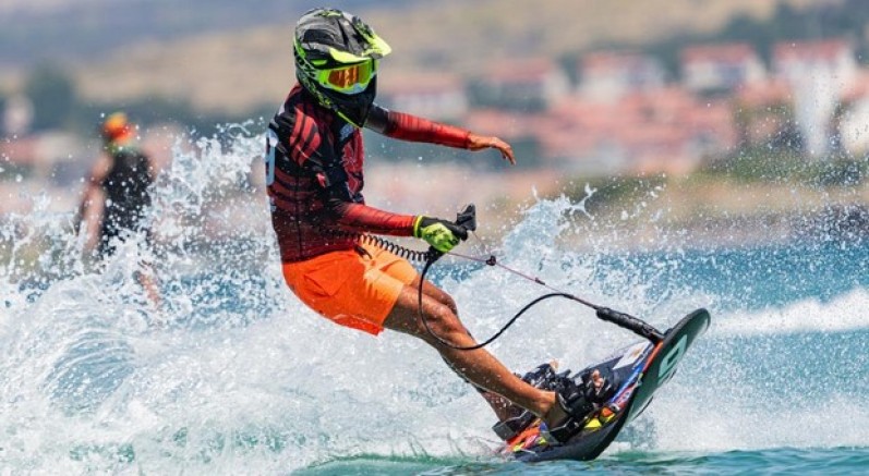 Dünya Motosurf Şampiyonası'nda heyecan başladı
