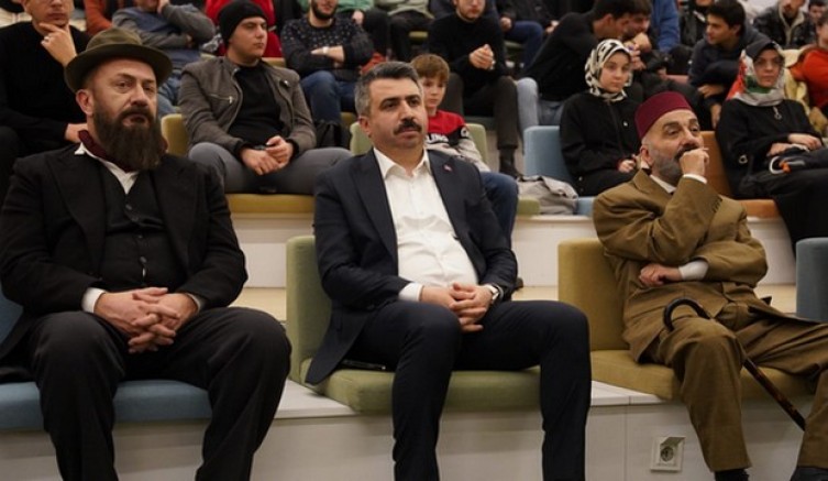 Dünyaca ünlü yazarlar Yıldırım'da