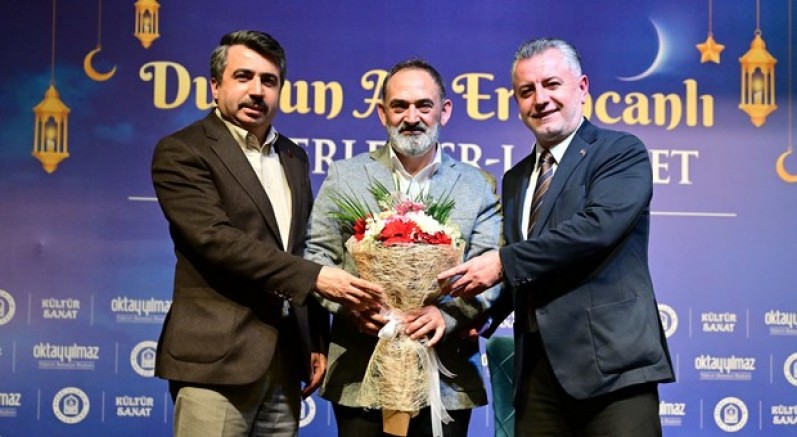 Dursun Ali Erzincanlı gönüllere dokundu