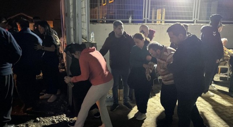 Düzce'de huzurevinde yangın: 54 kişi tahliye edildi