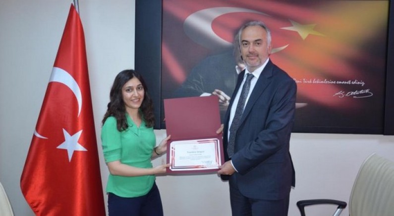 Ebenin dikkati anne ve bebeği kurtardı