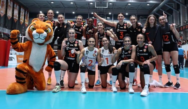 Eczacıbaşı set vermeden kazandı