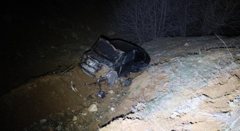 Elazığ’da otomobil şarampole uçtu: 2’si ağır 5 yaralı