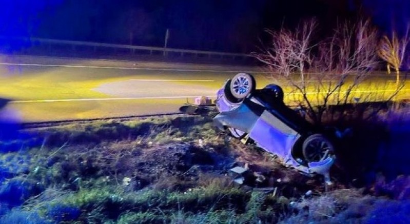 Elazığ’da otomobil takla attı: 2 yaralı