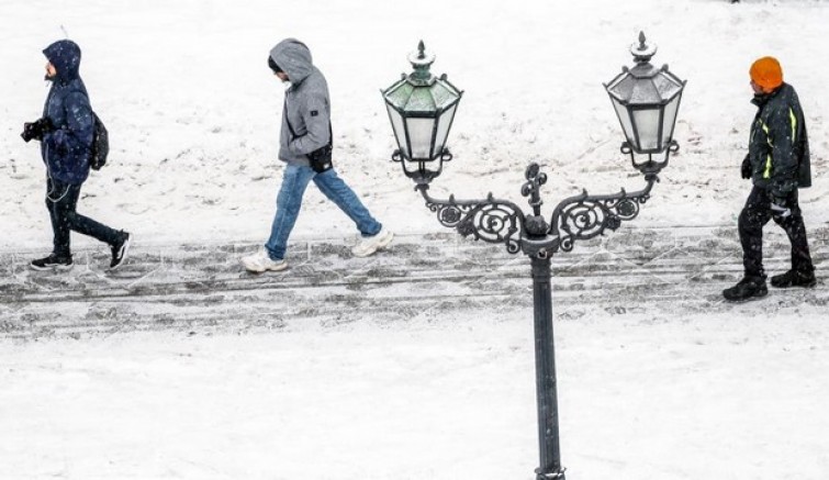 "Elli" kar fırtınası: Okullar tatil edildi