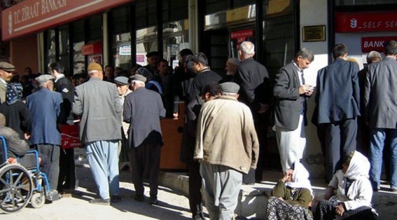Emekliye yüzde 10,03'lük zam kesinleşti