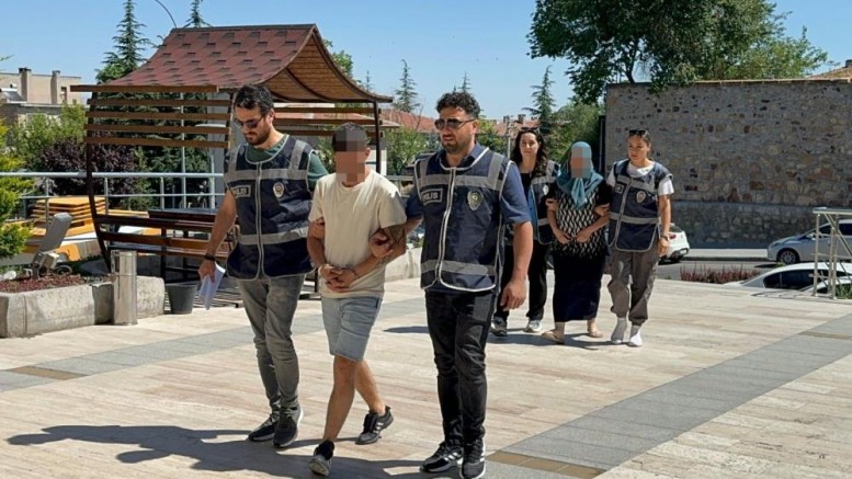 Emlak dolandırıcılığı sanıklarına ceza yağdı