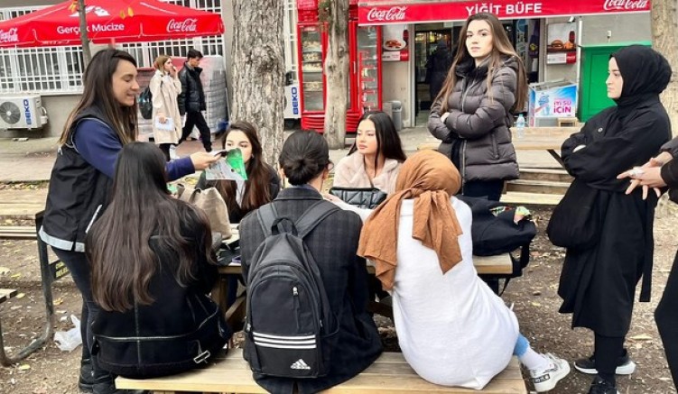En İyi Narkotik Polisi Anne