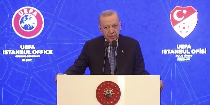 Erdoğan: Deprem günlük siyasete alet edilemez