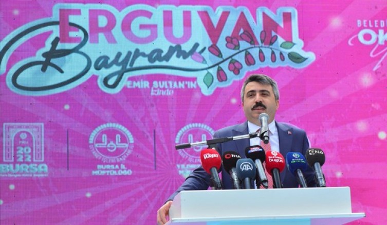 Erguvanlar çiçek açtı