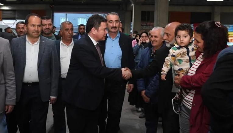 Erkan Başkan Ramazan'da mahalle mahalle geziyor!