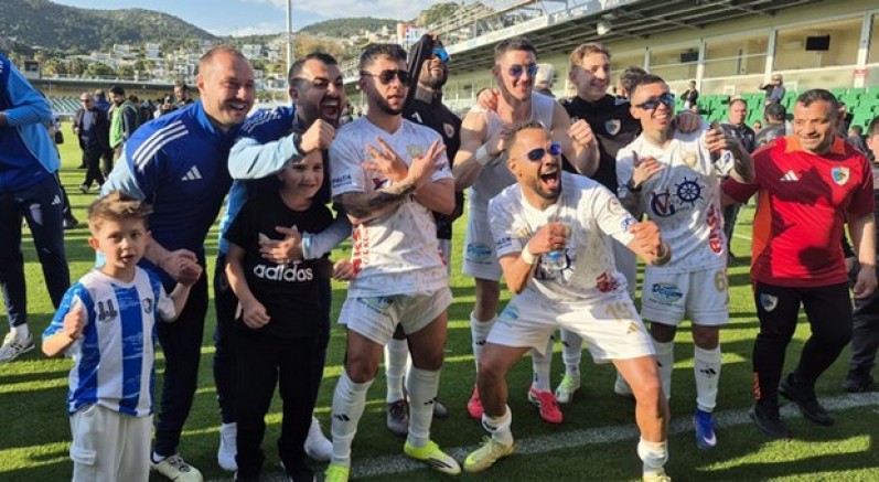 Erzurumspor şampiyonluğunu kutladı