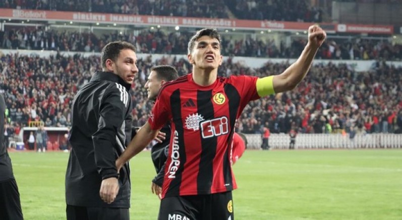 ES ES esti: 3-0