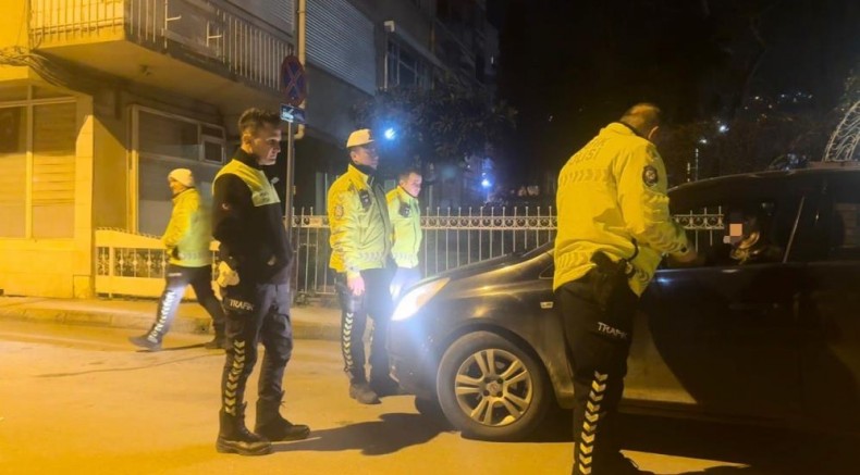 "Eşim gelmeden araçtan inmem" dedi