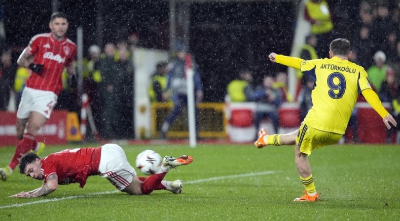 Fener'e 2 gol lazım: 0-1