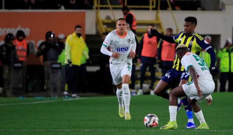 Fener öldü öldü dirildi: 2-3