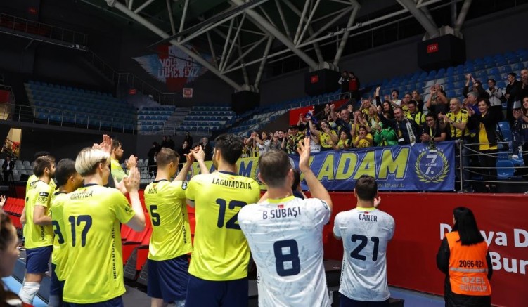 Fenerbahçe, CEV Kupası'nda 8'li Finaller Turu'na yükseldi
