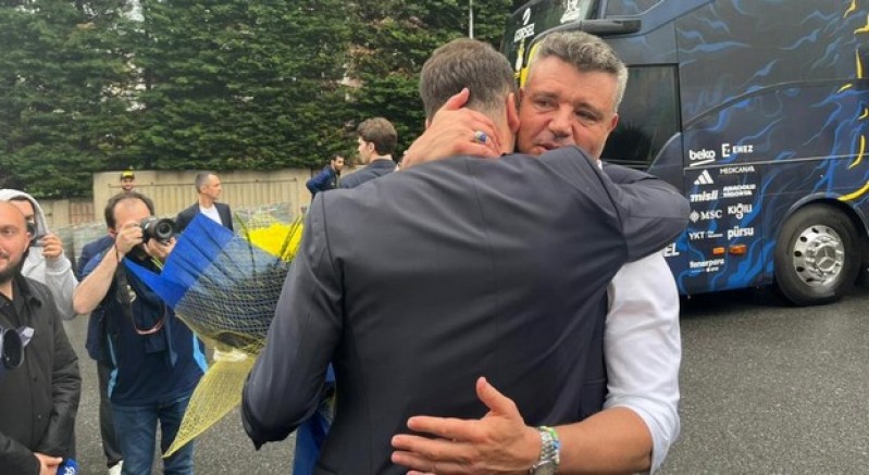 Fenerbahçe, Final Four için Atina'ya uğurlandı