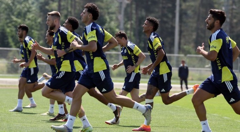 Fenerbahçe'nin Avusturya kamp kadrosu açıklandı