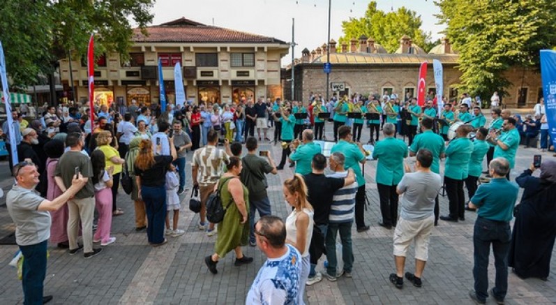 Fetih coşkusu notalarla yankı buluyor