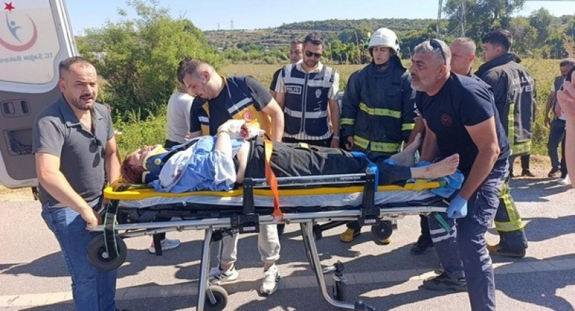 Futbolcu Furkan Perker ailesiyle kaza geçirdi