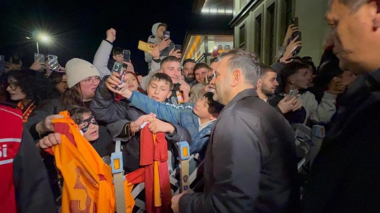 Galatasaray'a, Rize'de coşkulu karşılama