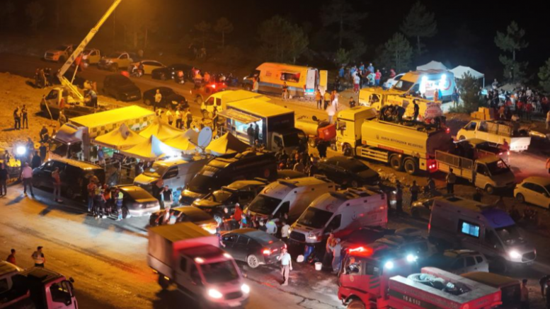 Gece gündüz demediler Bursa'da yangın için mücadele ettiler